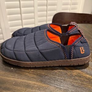 Men’s slippers insulated Navy and Orange Quilted Slip-On Shoes
